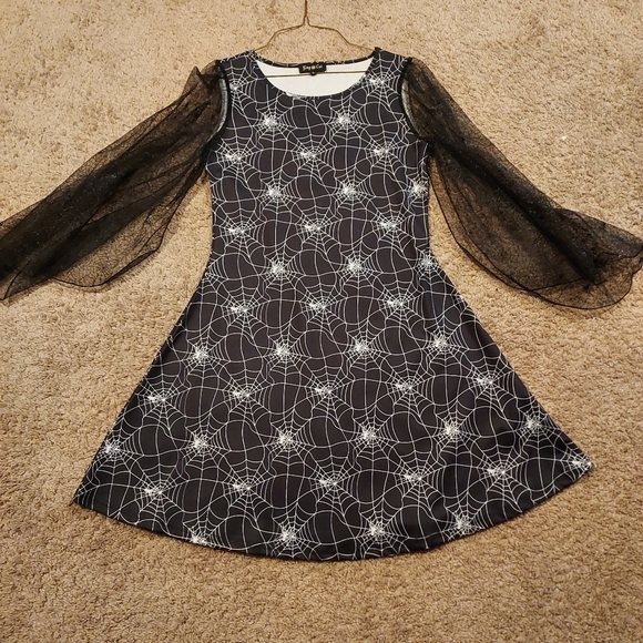 Spider dress black with batwing lace sleeves - Picture 1 of 5